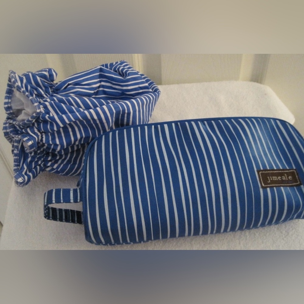 Jimeale toiletry bag with matching shower cap.nwot